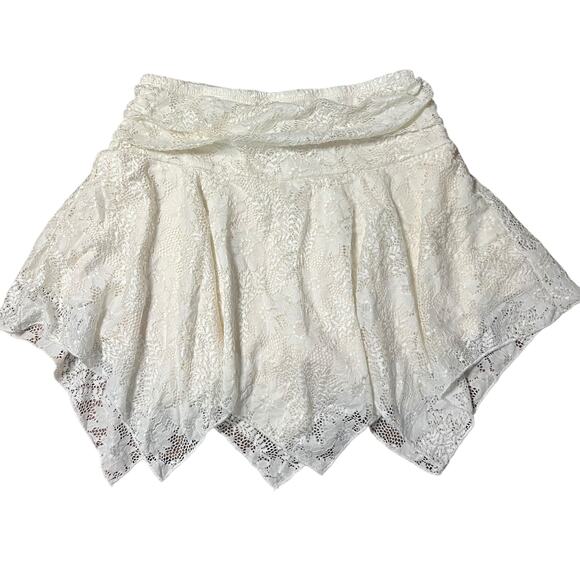 Windsor Boho Cream Lace Asymmetrical Hem Mini Skirt Size Medium - Picture 2 of 6